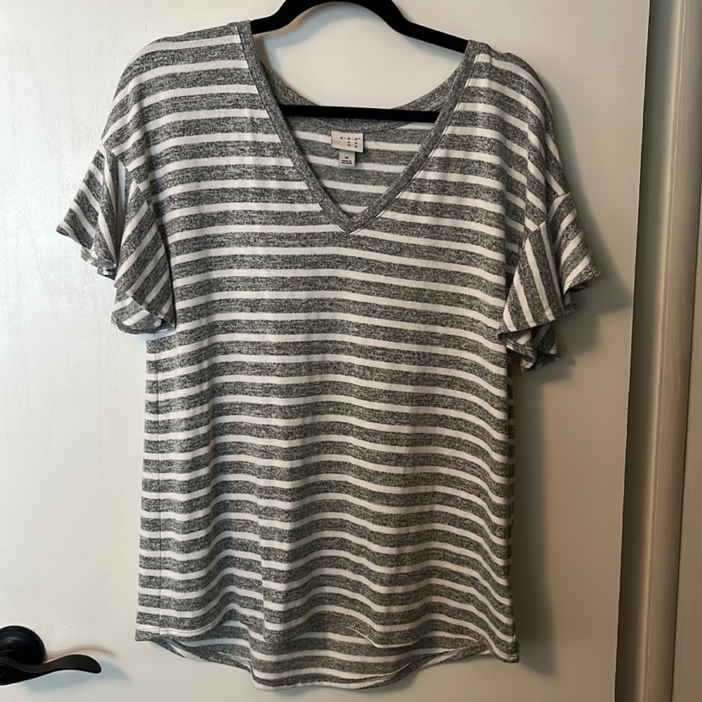 Like new! Size Medium A New Day top